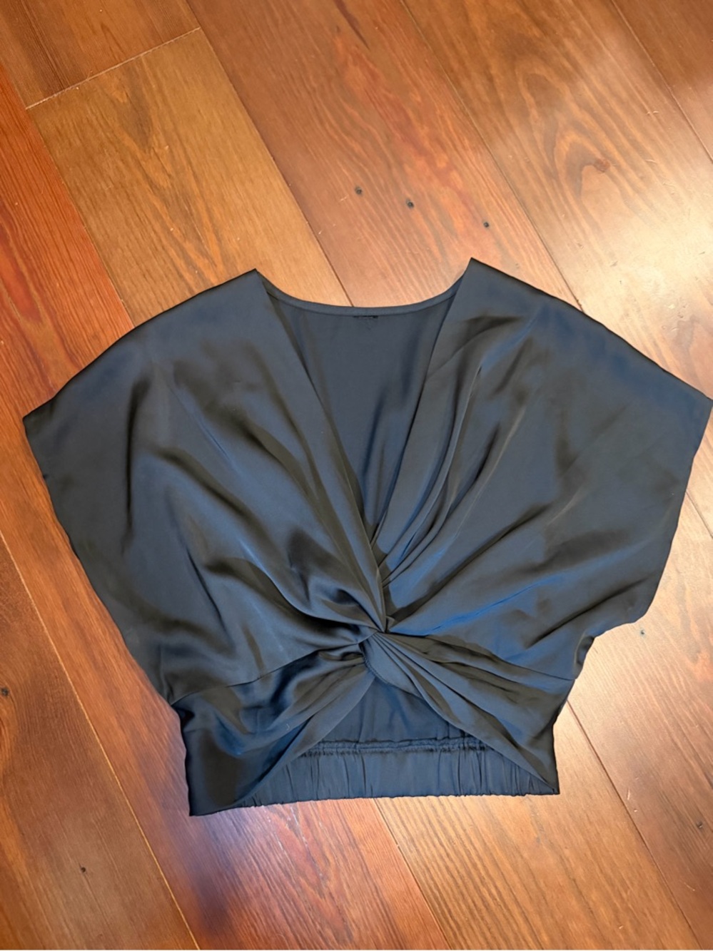 Black Knot-Front Women’s Top